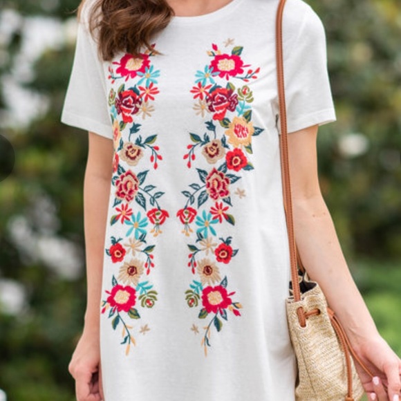 NEW ARRIVAL Embroidered Tee Dress - Picture 4 of 6